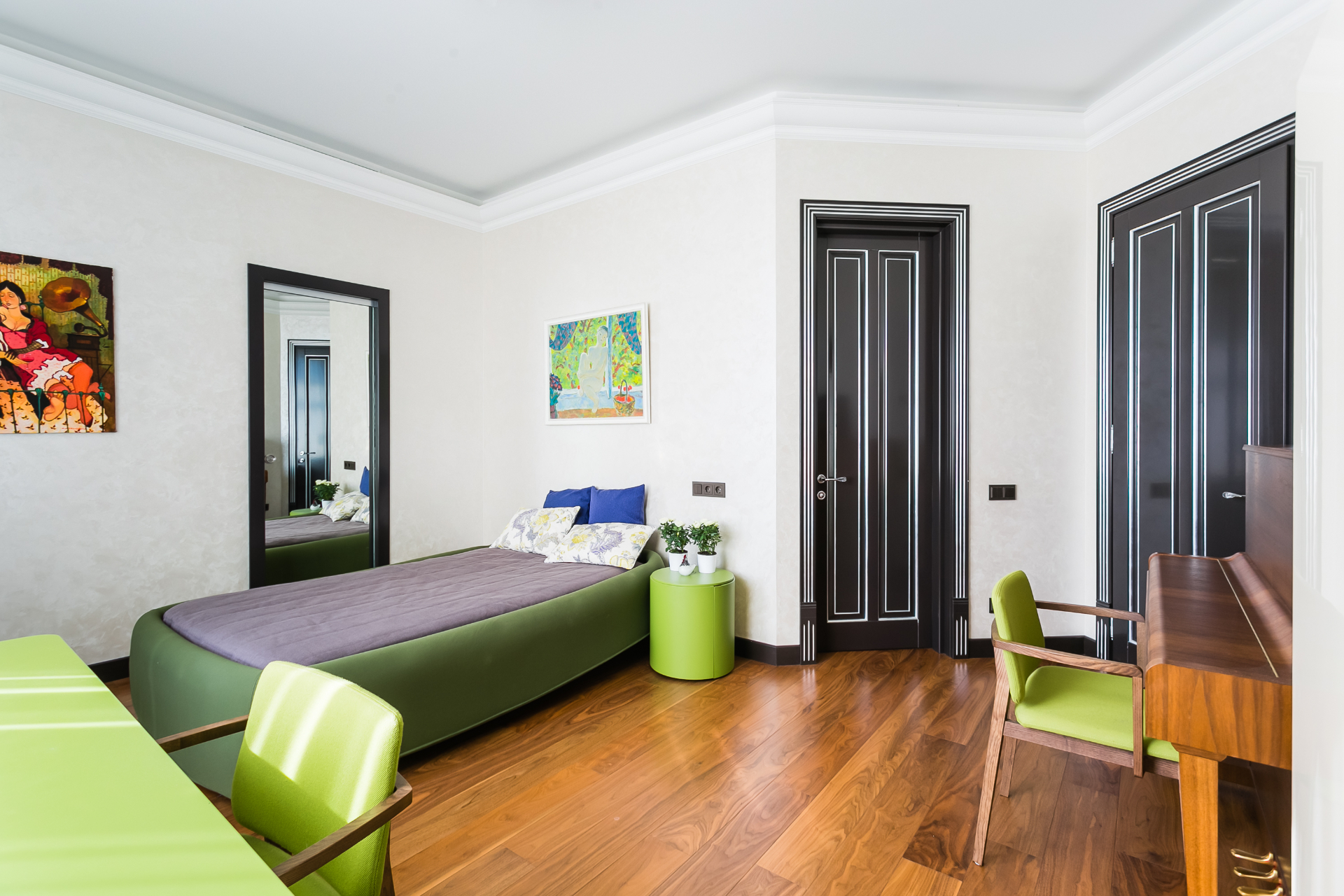 Elite Art Deco Apartment — image 5