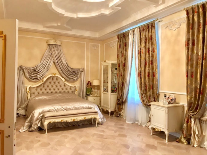 Neoclassical Private Residence — image 24