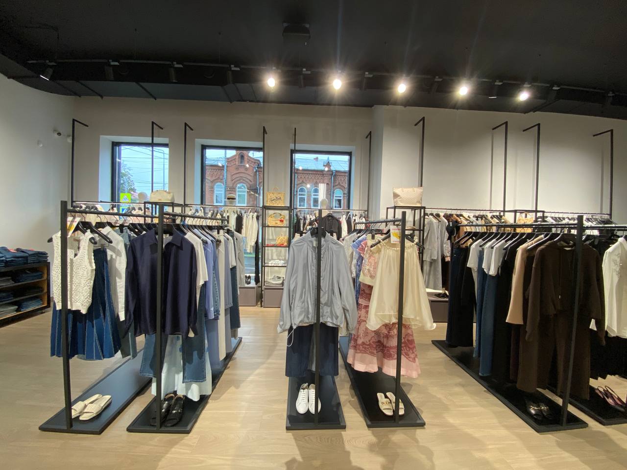 A-Style Fashion Boutique — image 7
