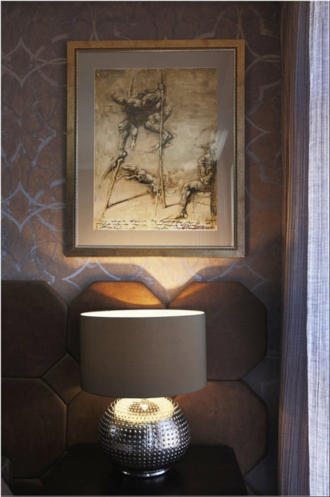 Monochrome City Apartment — image 6