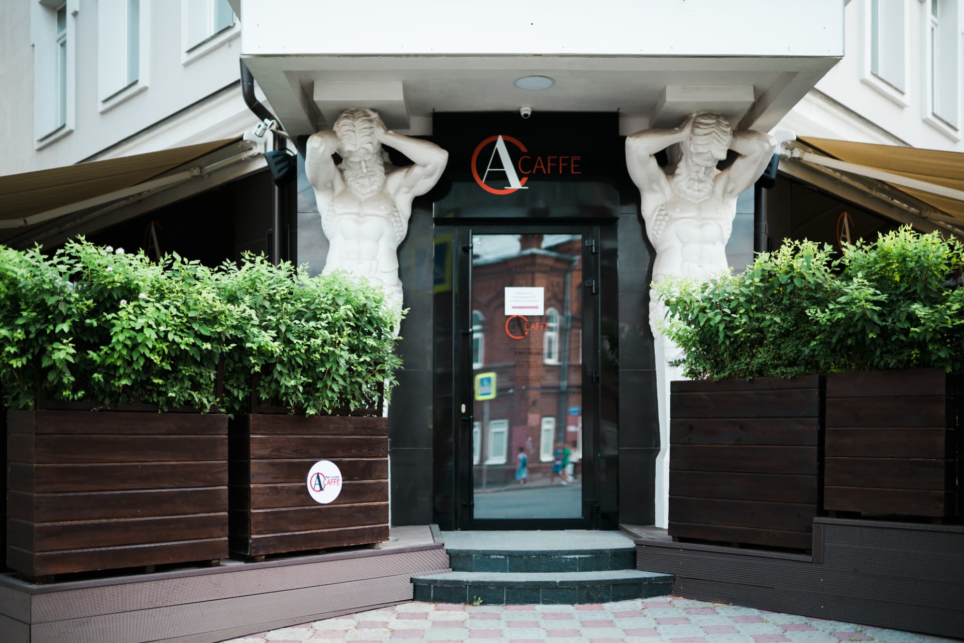 Art Deco Café — image 10