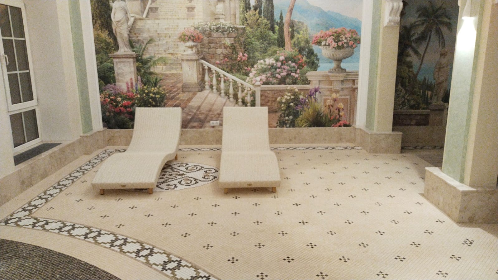 Neoclassical Private Residence — image 12