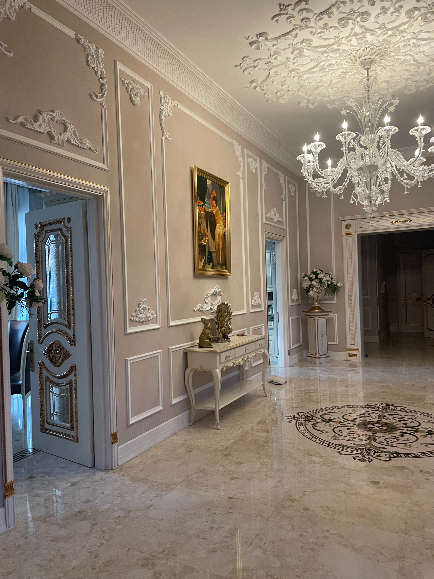 Neoclassical Private Residence — image 7