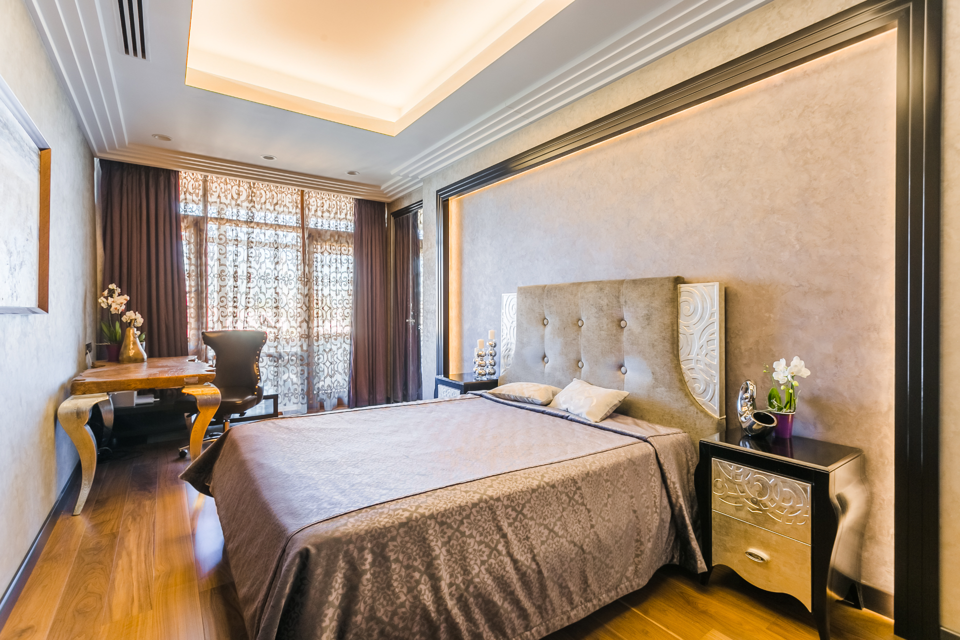 Elite Art Deco Apartment — image 12