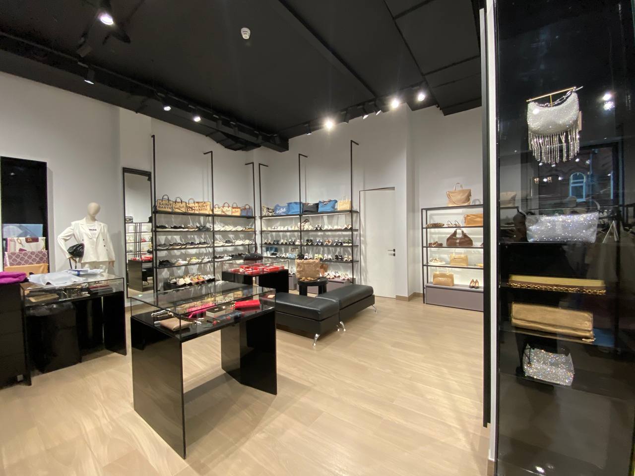 A-Style Fashion Boutique — image 8