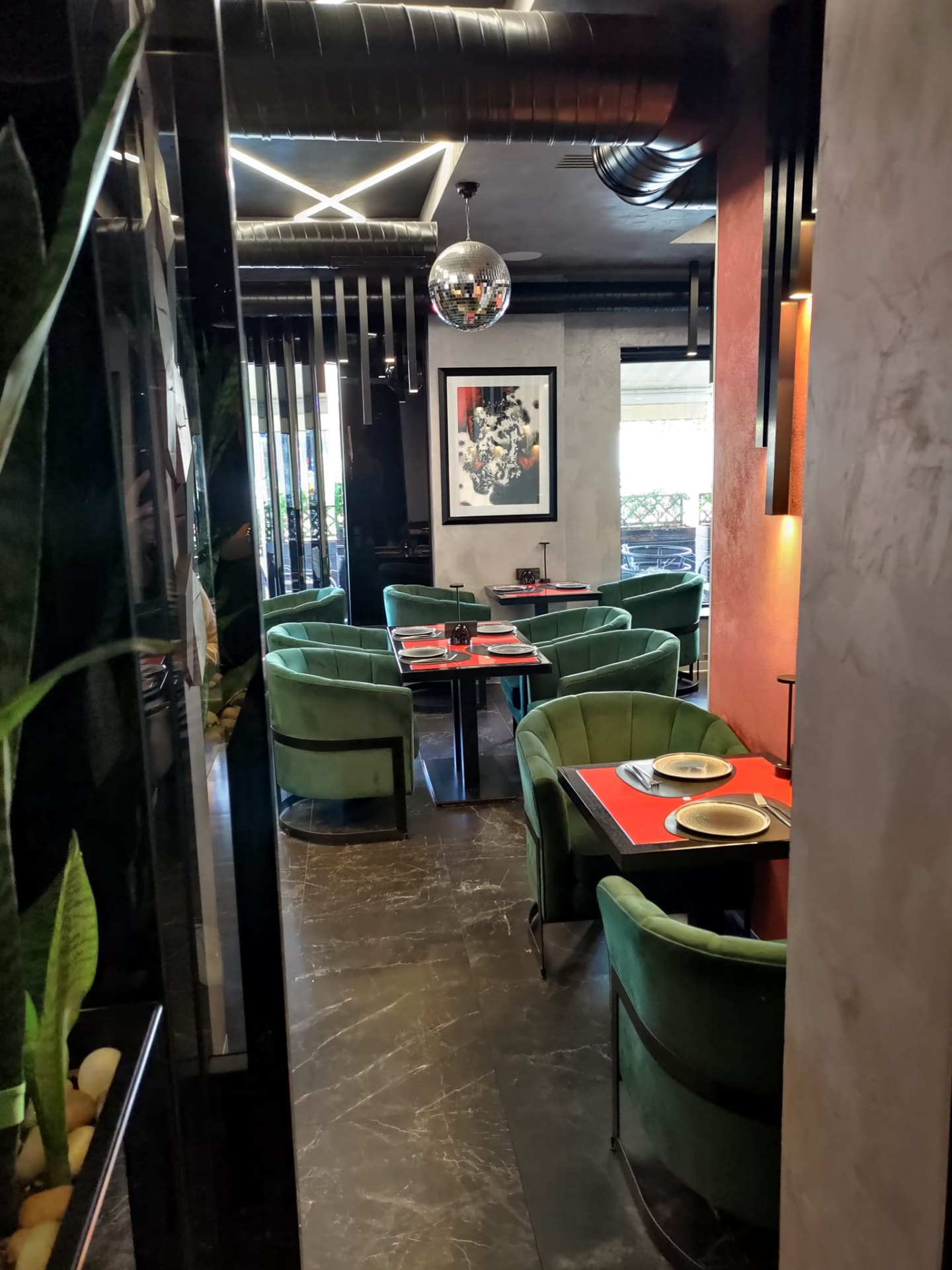 Art Deco Café — image 6