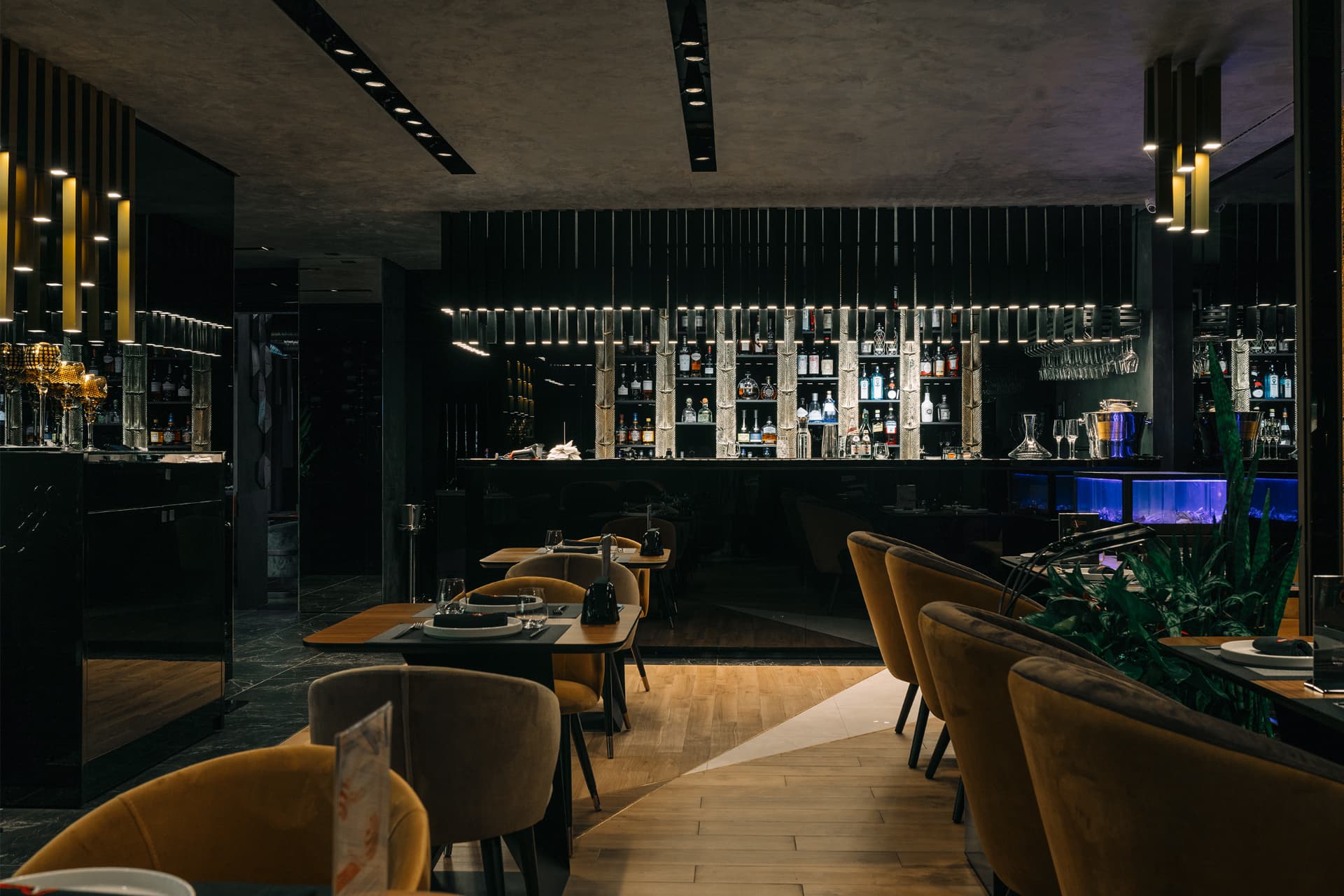 Art Deco Café — image 3